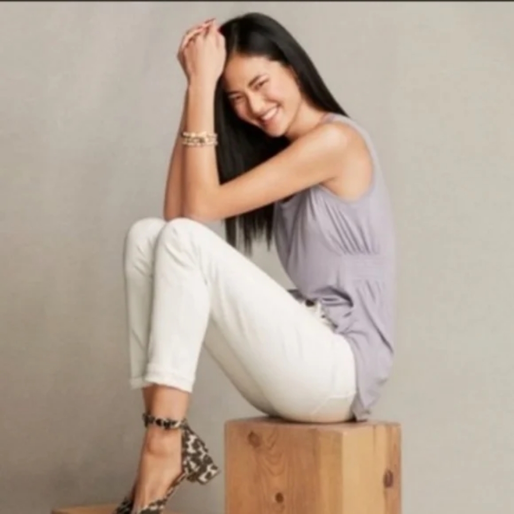 CAbi Lavender Soft Sleeveless Stretch Tank Top. Style # 5562